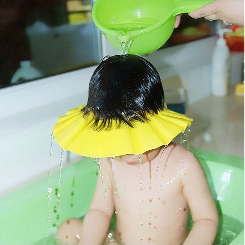 Visière chapeau pour douche bébé I ShampooCap™ - SensibleMamanBébé